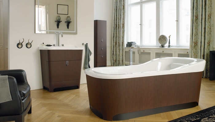 Kúpelňové armatúry z vane Duravit Esplanade v dubovej dyhe duravit-kúpeľňové zariadenie-program-esplanáda-dubová dyha-obložená-kúpeľňový nábytok-moderné