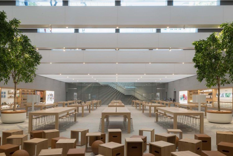 obchod s jablkami milan interiérový nábytok drevo