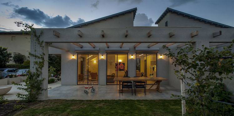 moderný dvojdom s pultovou strechou a krásnou záhradou novostavba-dom-typ-domu-moderna-duplex-pent-strecha-zahrada