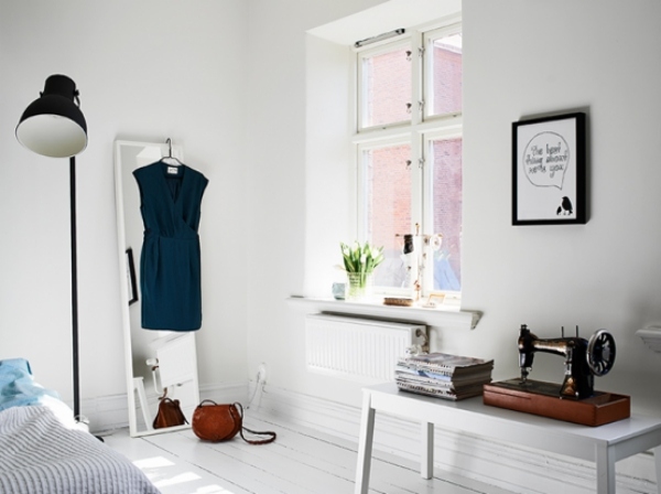 škandinávsky dizajn nápady interiéru biele steny vintage doplnky