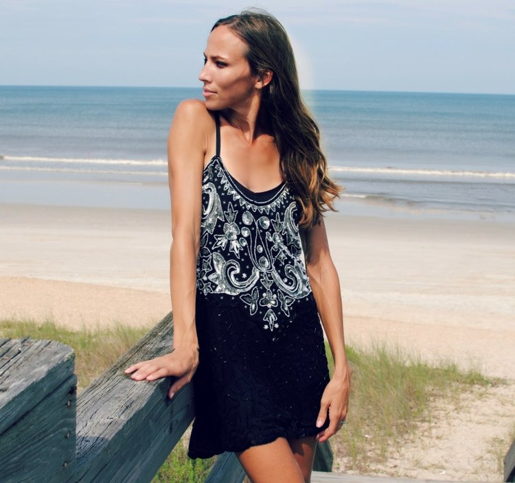 Blúzka z 80. rokov sa stáva minišatami Šitie-začiatočník-second-hand-blúzka-refashion