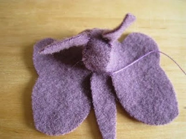 Rýchle pokyny Veľkonočný zajačik telo drotár cítil detaily Krok 3