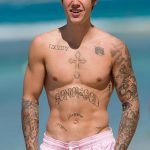 fotografija Nova tetovaža Justina Biebera od 05.12.2017. №018 - Justin Bieber's - tattoo-photo.ru