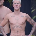 fotografija Nova tetovaža Justina Biebera od 05.12.2017. №024 - Justin Bieber's - tattoo-photo.ru