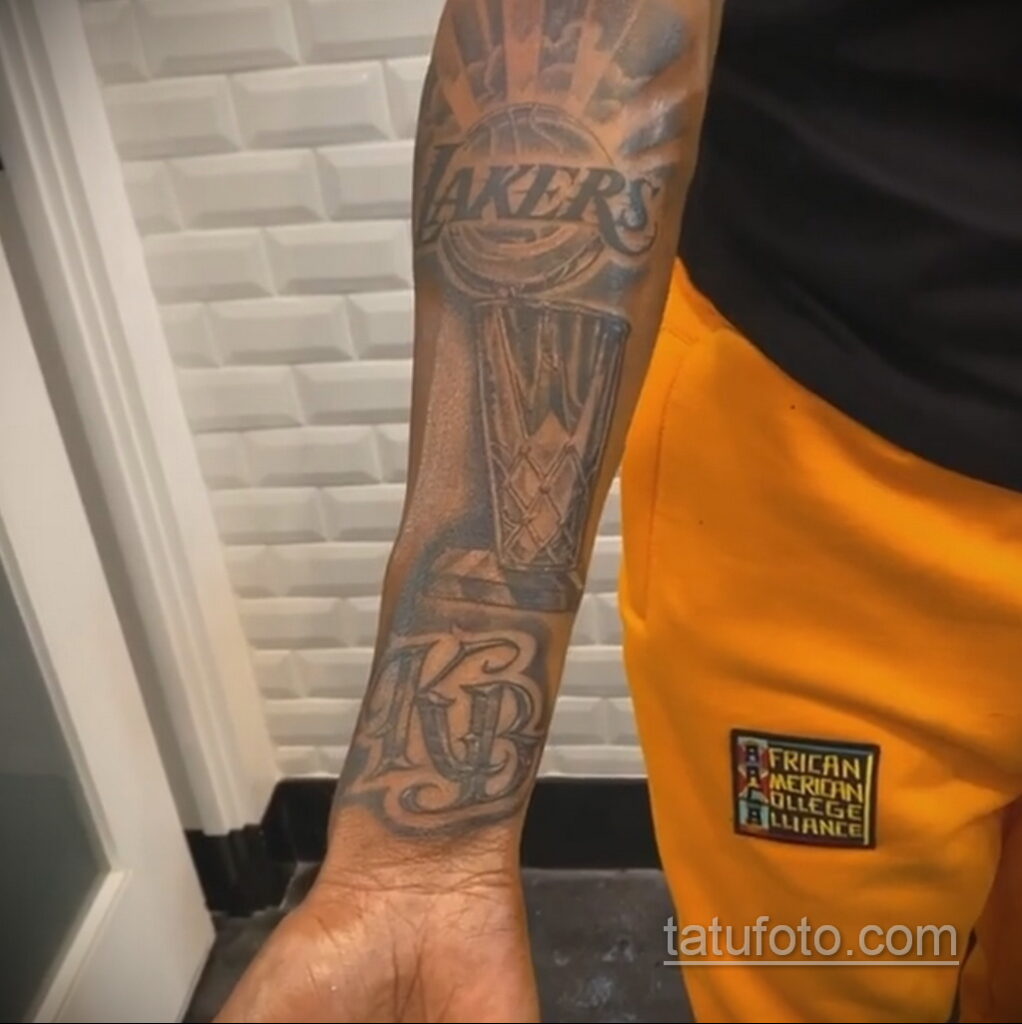 Nova tetovaža repera Snoop Dogga (Snoop Dogg) posvećena Lakersima - fotografija 5