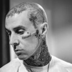 Ny rosetatovering på Travis Barkers ansigt - foto 3