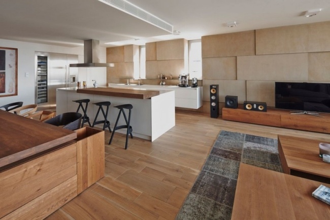 návrh interiéru bytu drevená podlaha drevený nábytok otvorená kuchyňa