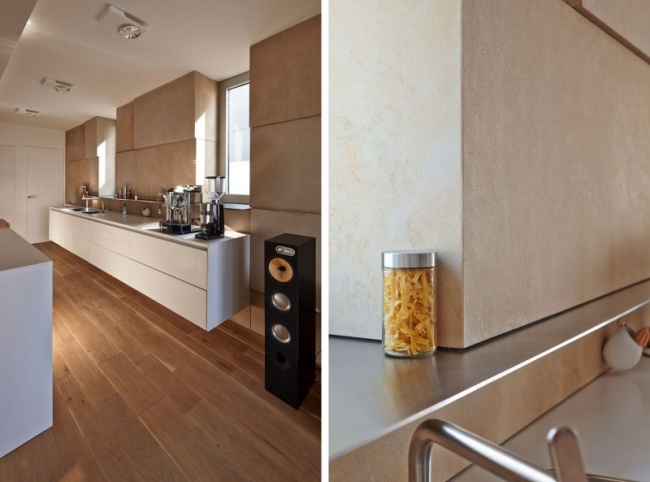 bytové zariadenie drevená podlaha béžovo biele skrinky