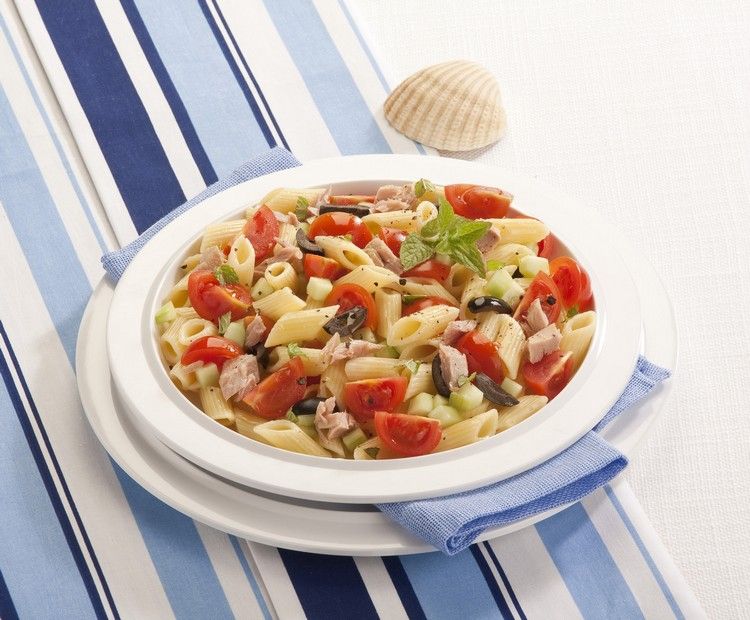 Cestovinový šalát-deti-penne-tuniak-olivy-leto-obed