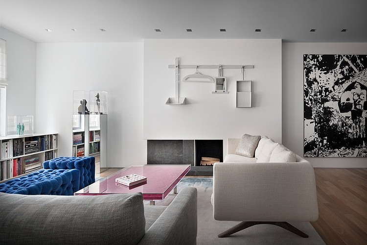 Dizajnový byt-moderný nástenný krb s vstavanou pohovkou zariadiť útulný byt-moderné nástenné umenie-krb-vstavaný sedací nábytok