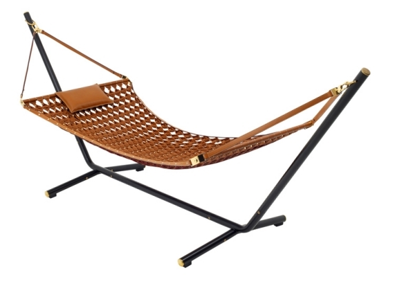 stojan na hojdaciu sieť luxusný dizajn nábytku Louis Vuitton stojan na hojdaciu sieť, luxusný dizajn nábytku od Louisa Vuittona