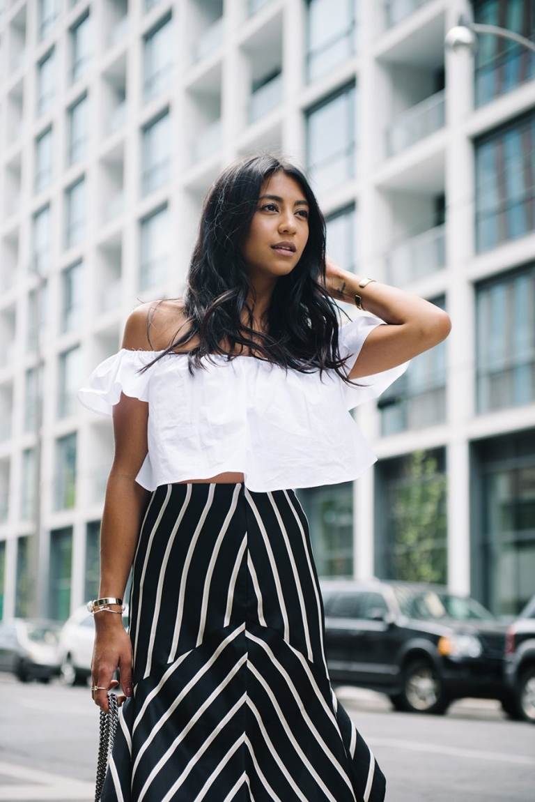 Pruhovaná sukňa s pruhovanou blúzkou