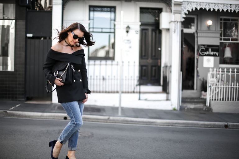 Off Rameno styling tipy na párovanie džínsy