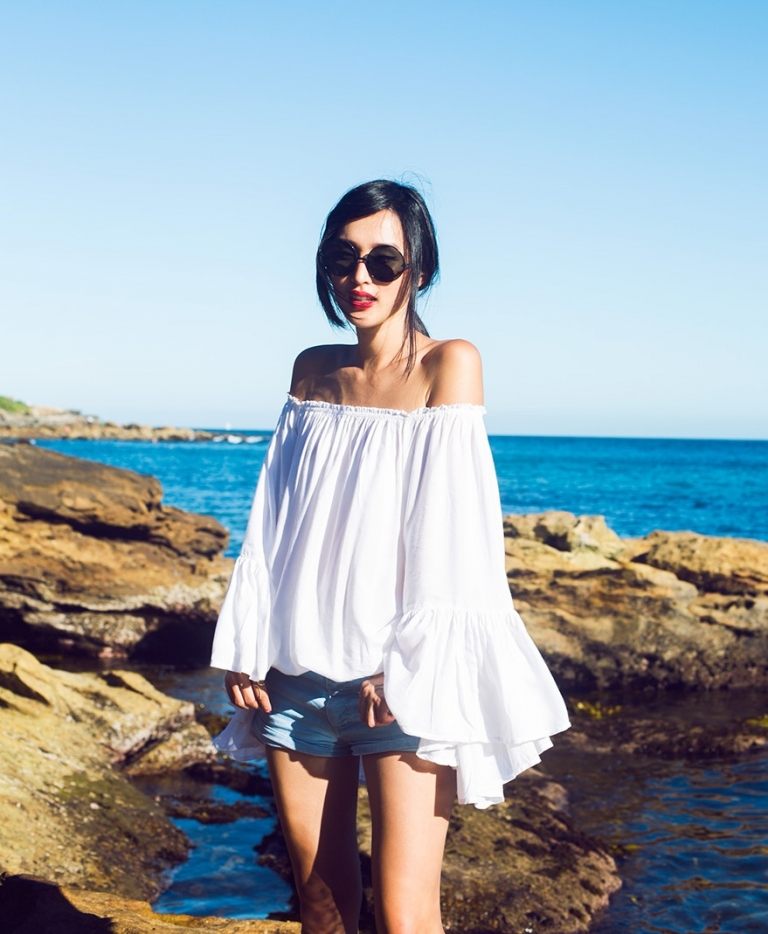 Štýl off ramenná blúzka široké rukávy džínsové šortky