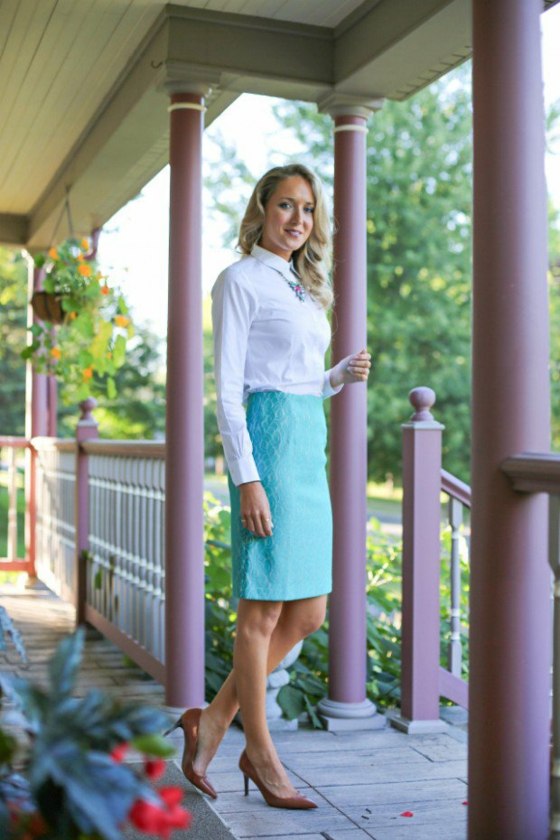 Veranda z mincovnej trubice s bielou košeľou