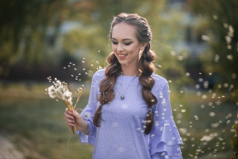 Oktoberfest účesy pre dlhé vlasy Pletený účes Dirndl rýchlo