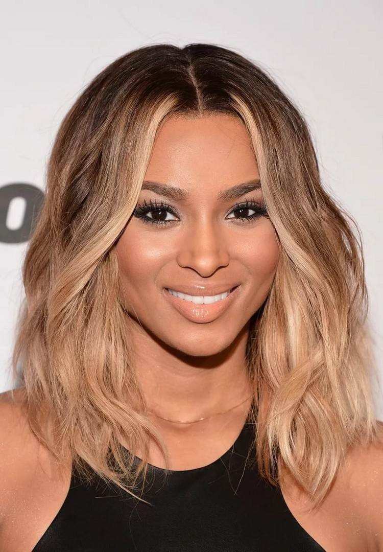 ombre-blond-rameno-vlasy-bob-účes