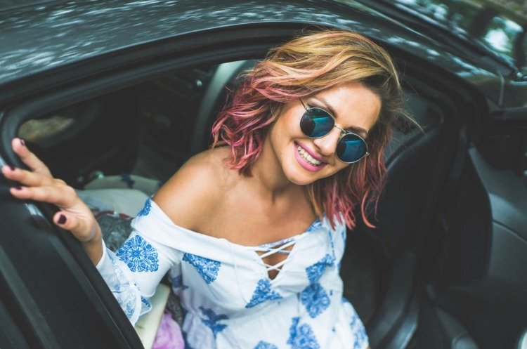 Farbenie ombre vlasov - nápad s blond a ružovou na ombre bob ombre vlasy ružovo-blond-krátke-vlasy-dlhé-bob