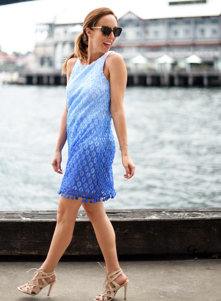 Ombre pohľad Ombre look-oblečenie-leto-trend-modro-biele-elegantné