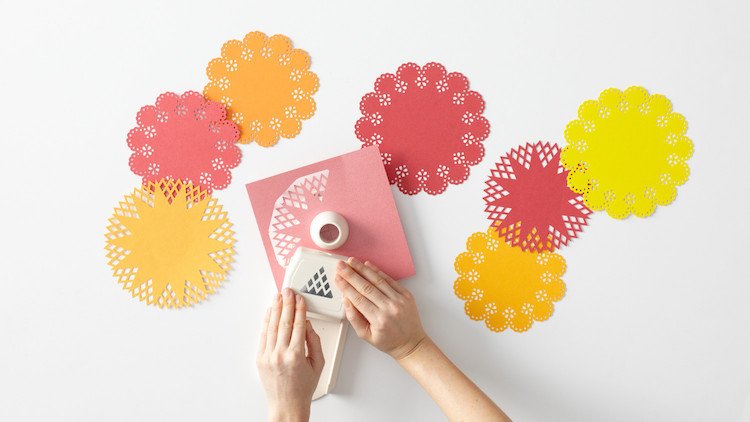 otvoriť-keď-písmená-vzor-punč-ozdobiť