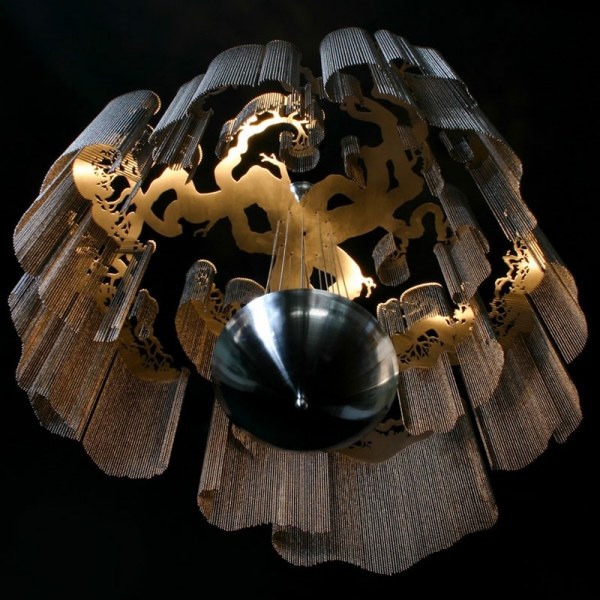 dizajnový vŕbový luster s motívom stromu. Oceľový luster