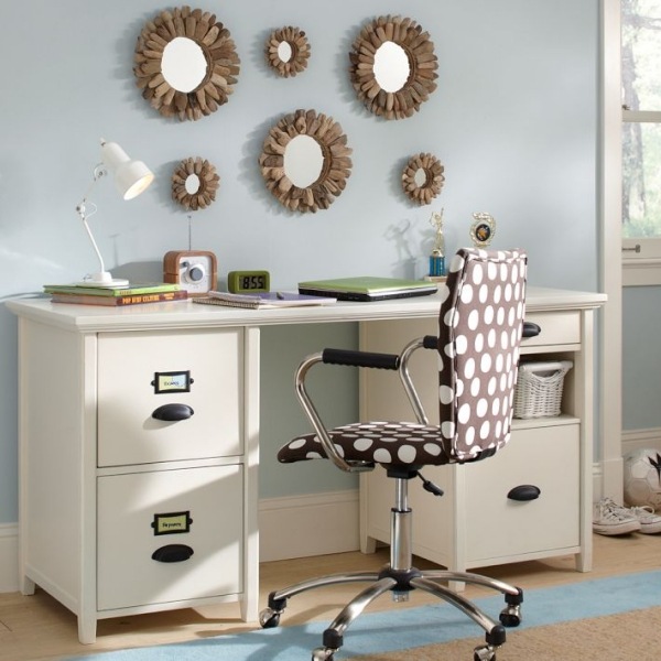 Okrúhle zrkadlo na stenu pre detskú stoličku