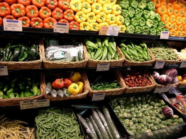 Životnosť potravín v kuchyni skontrolujte ovocie V kuchyni skontrolujte trvanlivosť ovocia