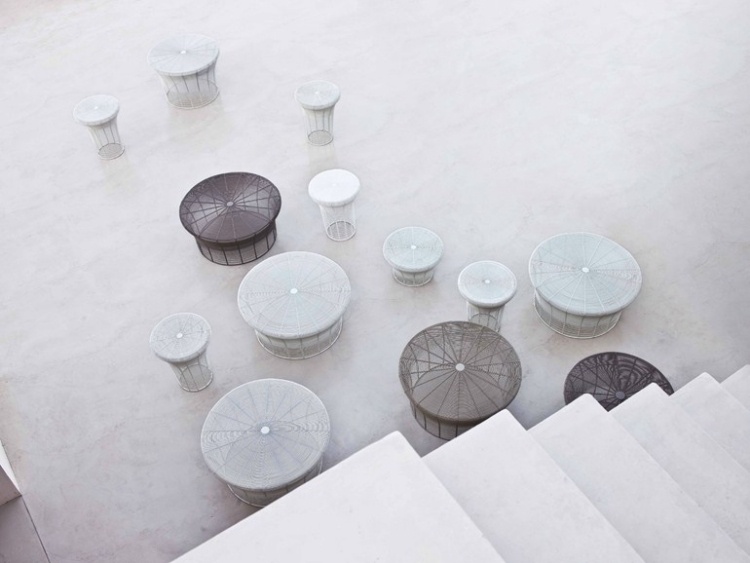 Bočné a konferenčné stolíky Aram z nehrdzavejúcej ocele od Gandia Blasco orientálny-nábytok-moderný-bočný-stolík-nerez-guľatý-ARAM-GANDIA-BLASCO