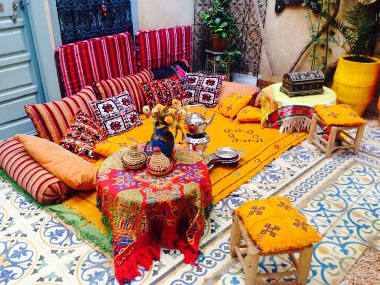 Vankúše Balkón Orientálny koberec Terasa Životné trendy Žltá trendová farba