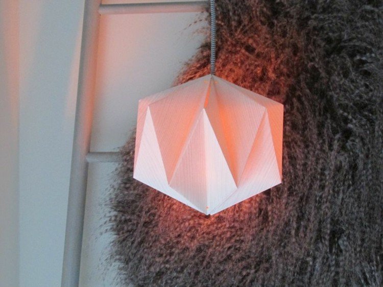 lampa-origami prívesok svetlo červené svetlo drotárska kožušinová deko