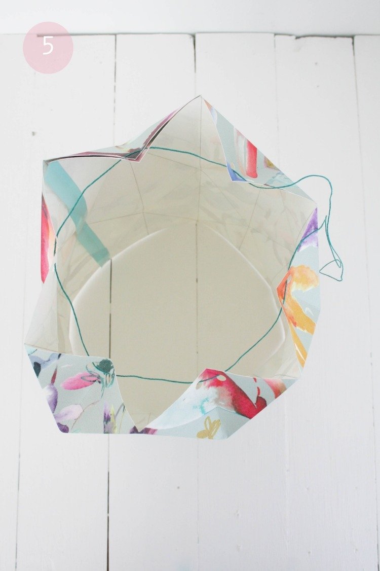 Opatrne čipkujte papierové tienidlo origami-lampa-diy-návod-na skladanie-papiera-šnúry-oprava-vlastná výroba