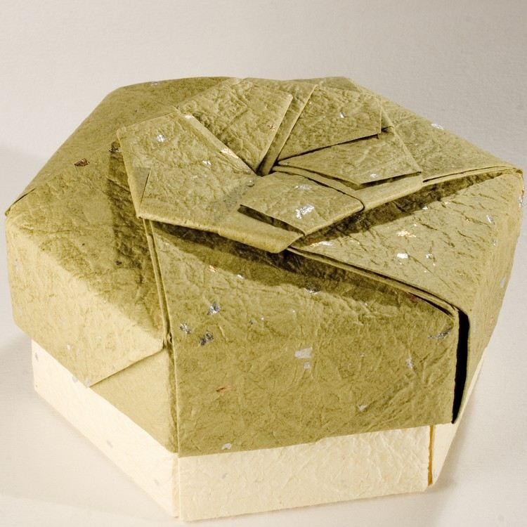 Šesťhranná darčeková krabička s viečkom origami origami vianočný papierový box s viečkom