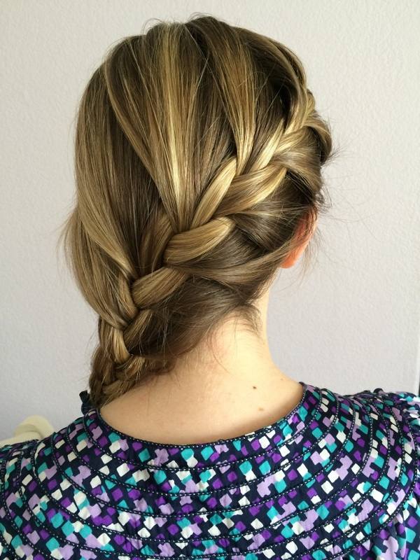 Pletené účesy blond vlasy ombre hnedé blond ombre vlasy hnedá podtónová farba