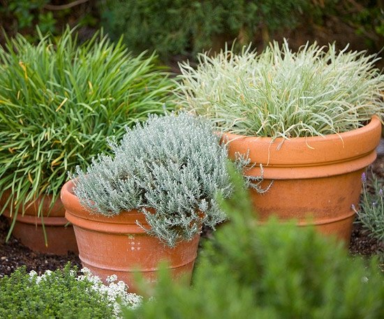 Záhradnícke keramické kvetináče