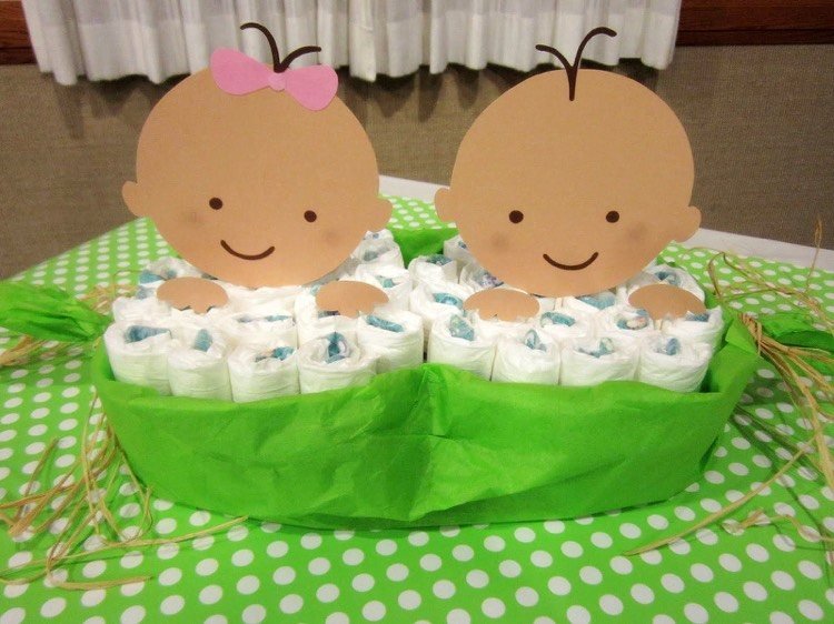 darčeky-dvojičky-pôrod-alternatíva-plienka-koláč-hrach-lusky-dievča-chlapec