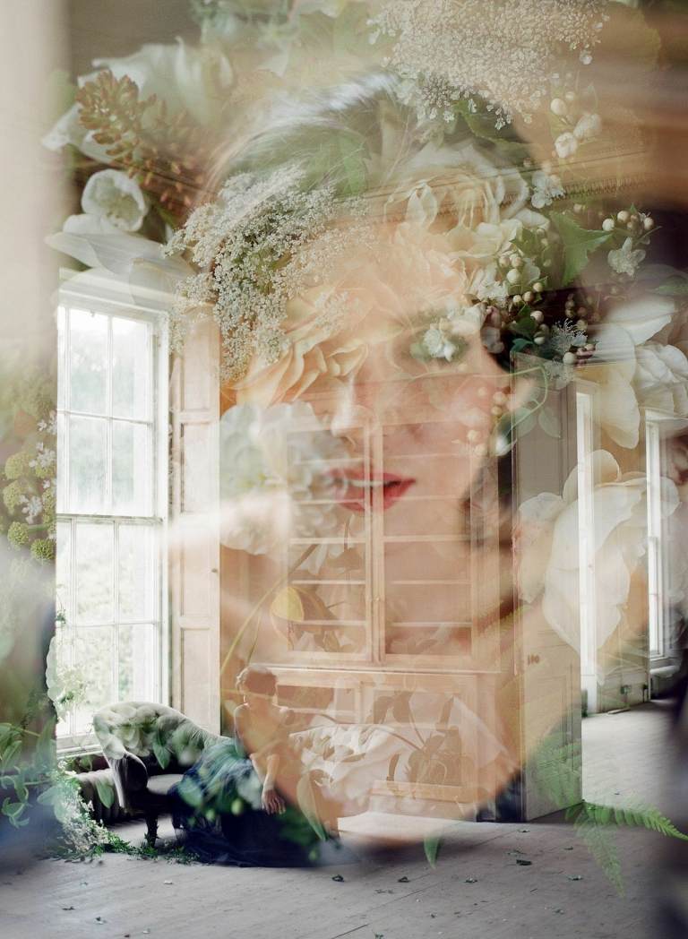 Nevesta s kvetmi a na jednohubke v dvojexpozícii na Stratenom mieste