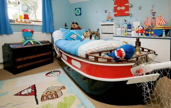Pôvodný dizajnový čln do detskej izby ako posteľ Bed-in-the-boat-plyšová hračka-poklad-truhla