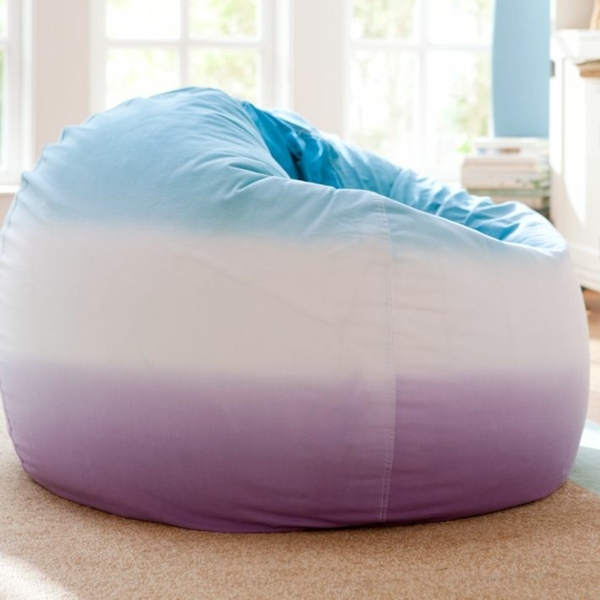 Dúhový purpurovo biely sedací vak