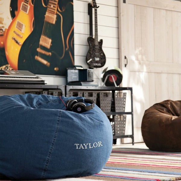 Beanbag boy meno miestnosť pre mládež