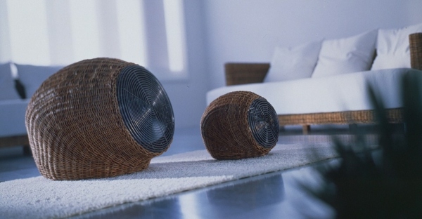 Voľne stojaca obývačka vo vidieckom štýle s ventilátorom Drevený nábytok vo vidieckom štýle, biely