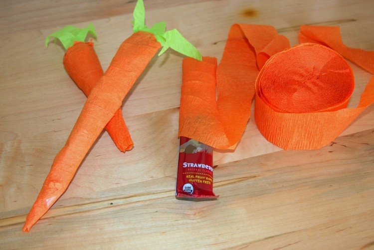 veľkonočné dekorácie-remeselné nápady-deti-sladkosti-malé-darčeky-obaly