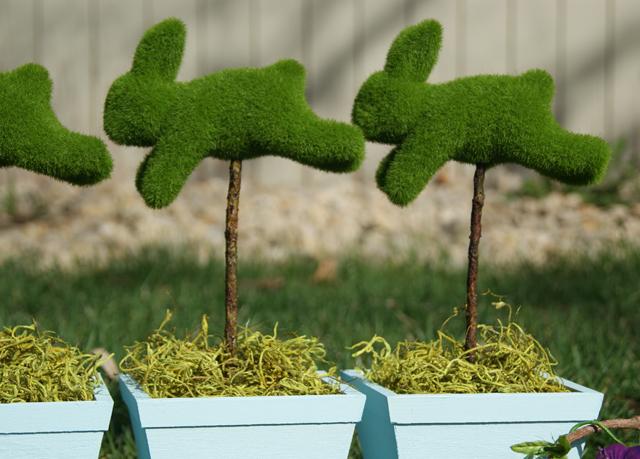 Veľkonočné dekorácie-urob si sám-nápady-kvetináče králičie figúrky machu