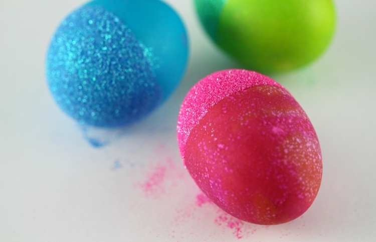 veľkonočné vajíčka dekorácia dizajn-trblietky-ružovo-modro-zelená