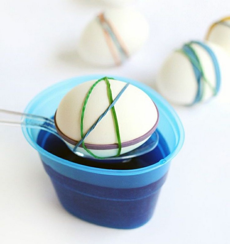 Veľkonočné vajíčka-zdobiť-vytvárať-gumičky-vzory