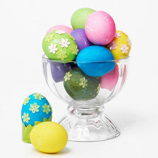 Ozdobte veľkonočné vajíčka papierovými kvetmi