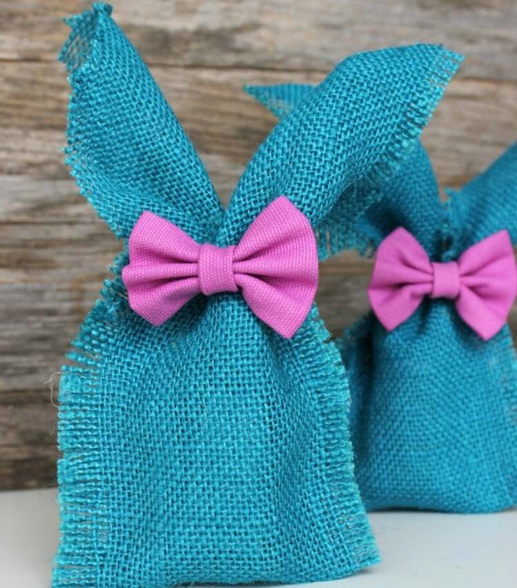 Veľkonočné darčeky-urob si sám-balenie-nápad-modrá-ľan-stuha-ružová