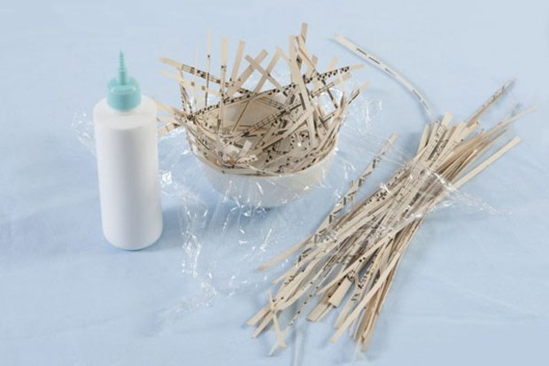 Krok 3, prilepenie skvelého nápadu na hudobný papier