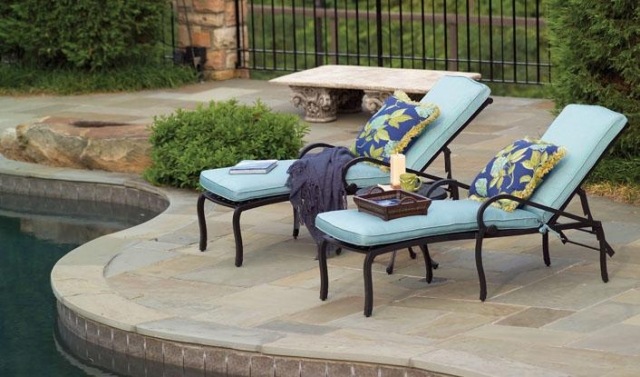 nábytok bazén jasne modrá farba dekoratívne vankúše vonkajší bazén relaxačné relaxačné vankúše modrej farby