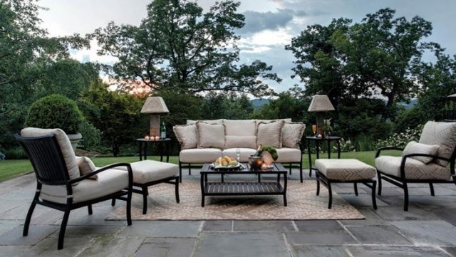 nábytok perfektný dizajn lampa malý stôl zelený vonkajšia perfektná dizajnová lampa malý stolík zelená