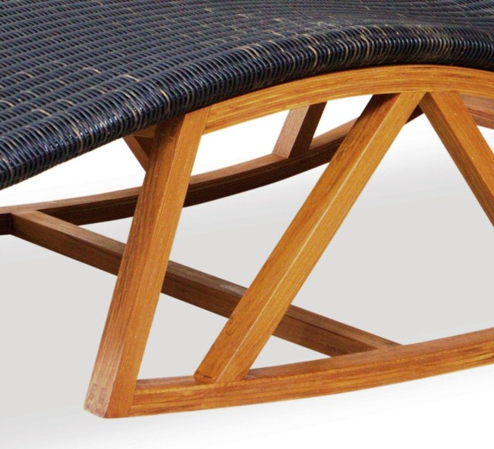 Pohodlná obývacia izba s dreveným rámom lehátka onda